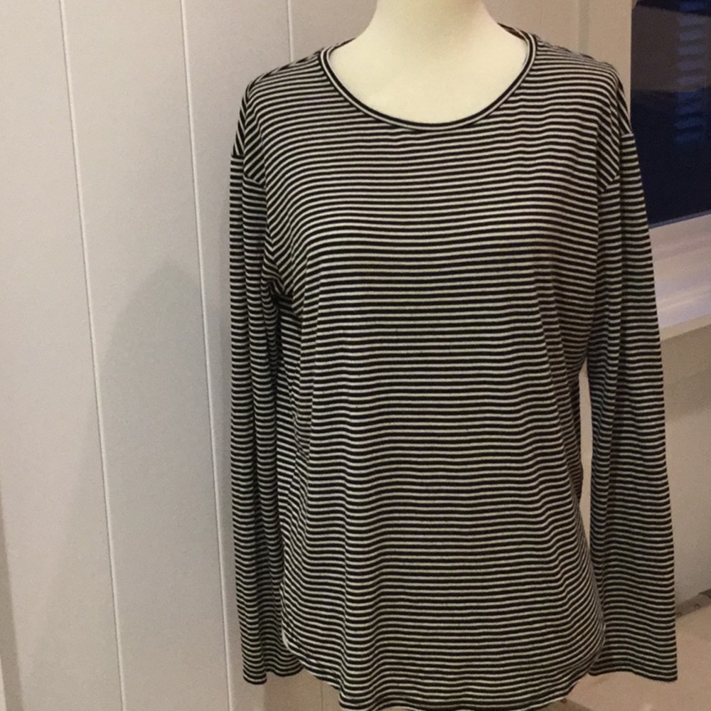 Ace delivery black white narrow stripe top